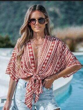 Cupshe Rust Red Floral Stripe Tie-Front Crop Top